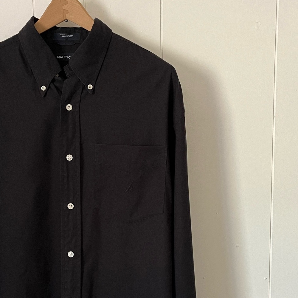 Nautica Men’s Classic Fit Button Down